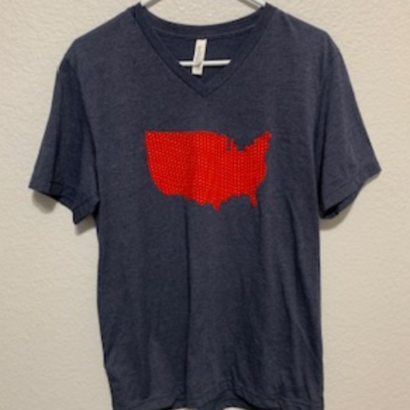 USA Blue and Red w/ White Polka Dots Graphic Tee - Picture 1 of 4